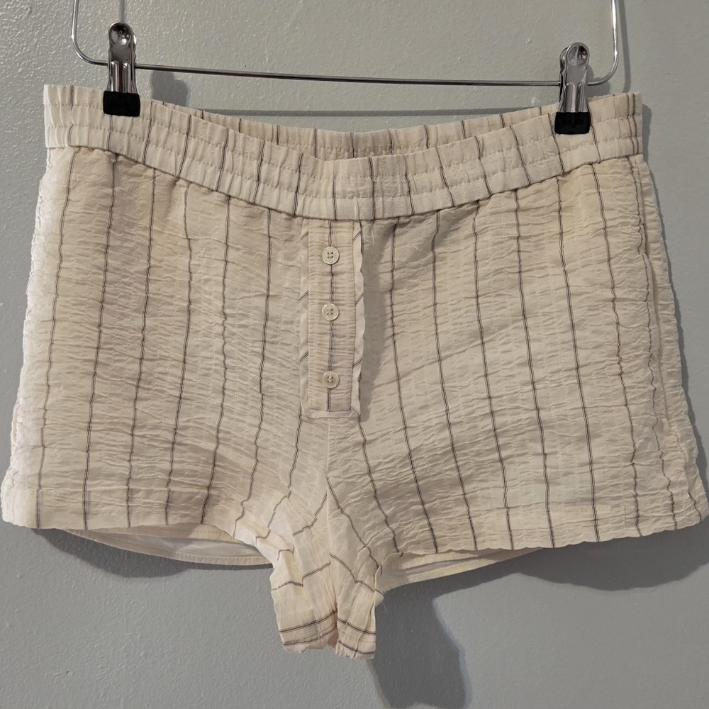 Zara High Waist Cream Shorts Size Medium, 2" Inseam